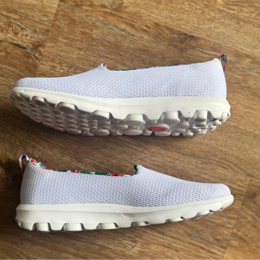 Skechers Light Gray Slip-On Shoes with Colorful Trim - Picture 2 of 6
